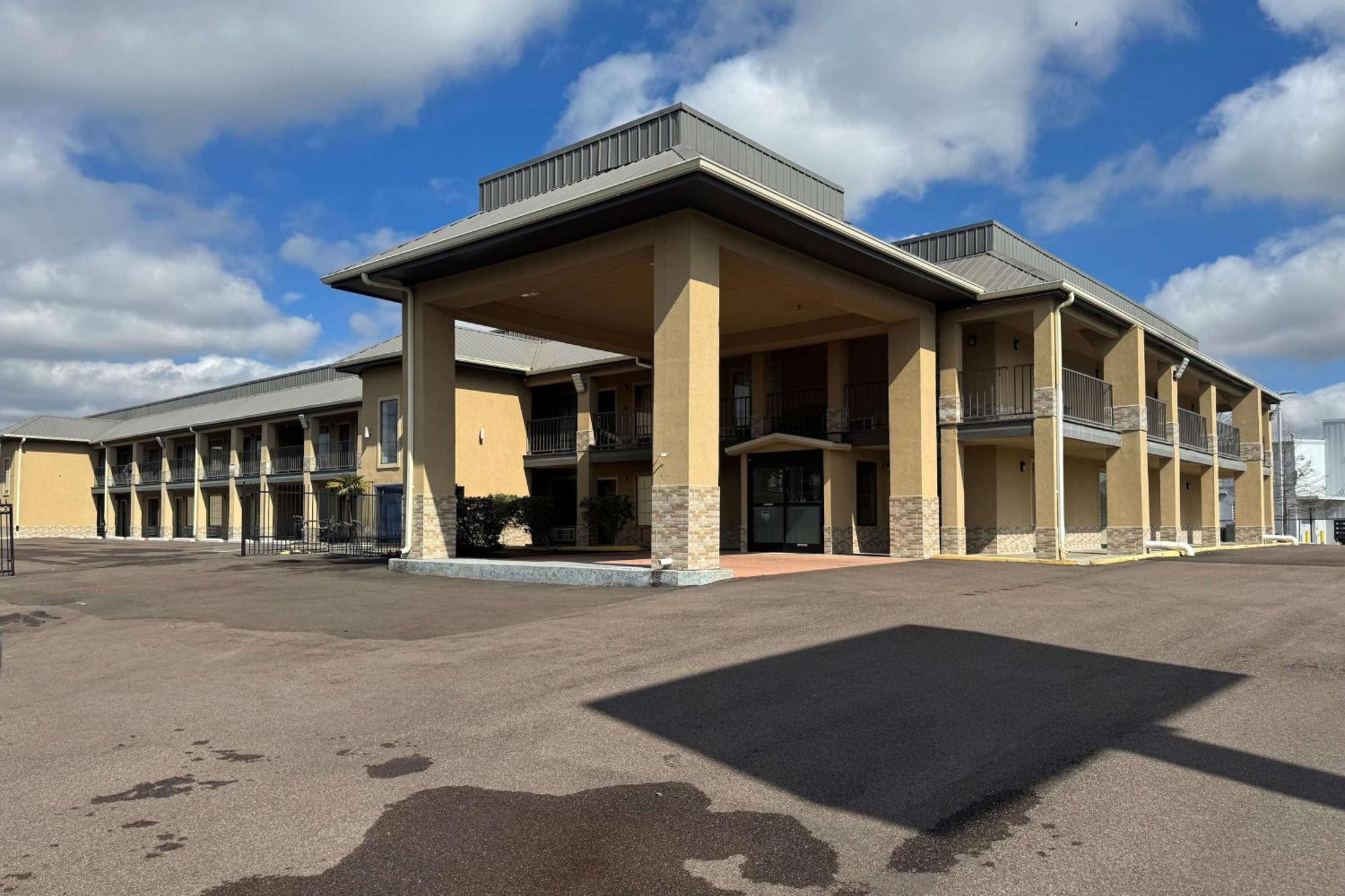 Super 8 By Wyndham Jackson Ms Exterior foto